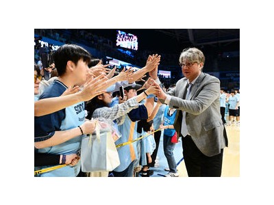 감독은 실력도 중요하지만 트렌드도 읽어야 한다